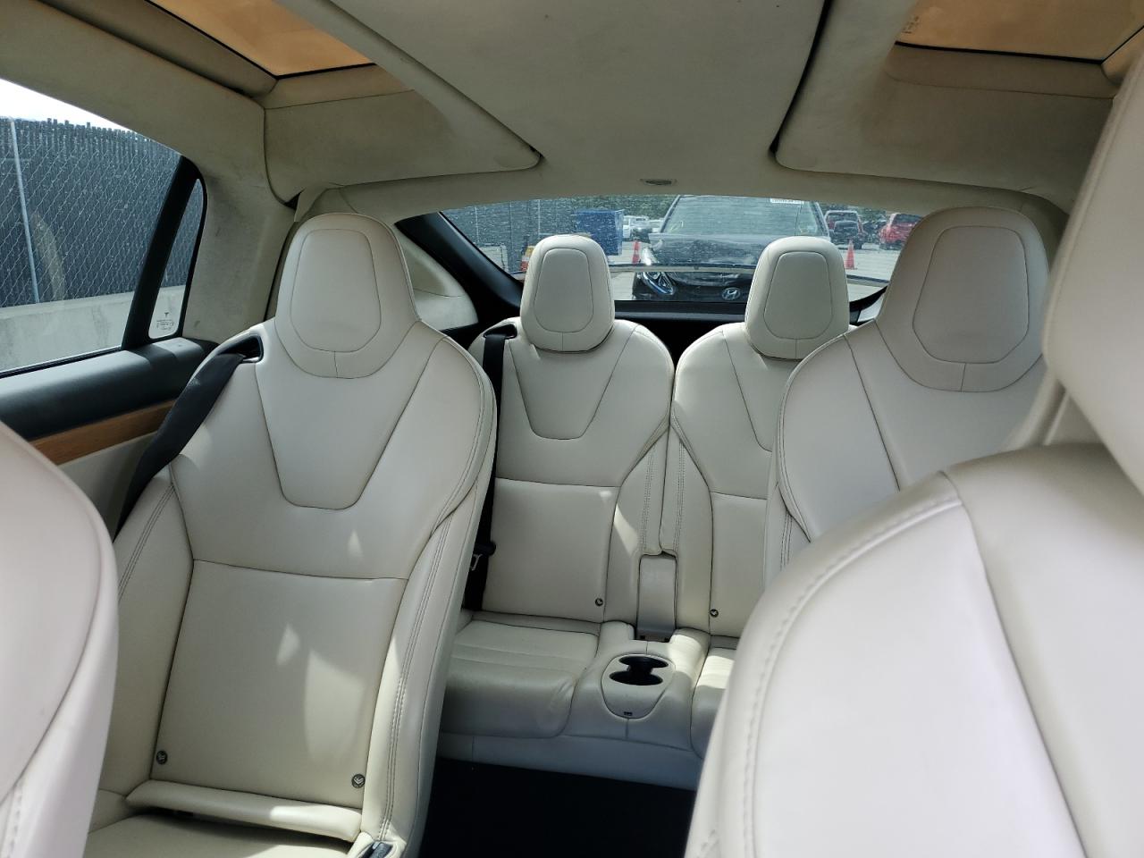 2019 Tesla Model X VIN: 5YJXCBE28KF151653 Lot: 85542765