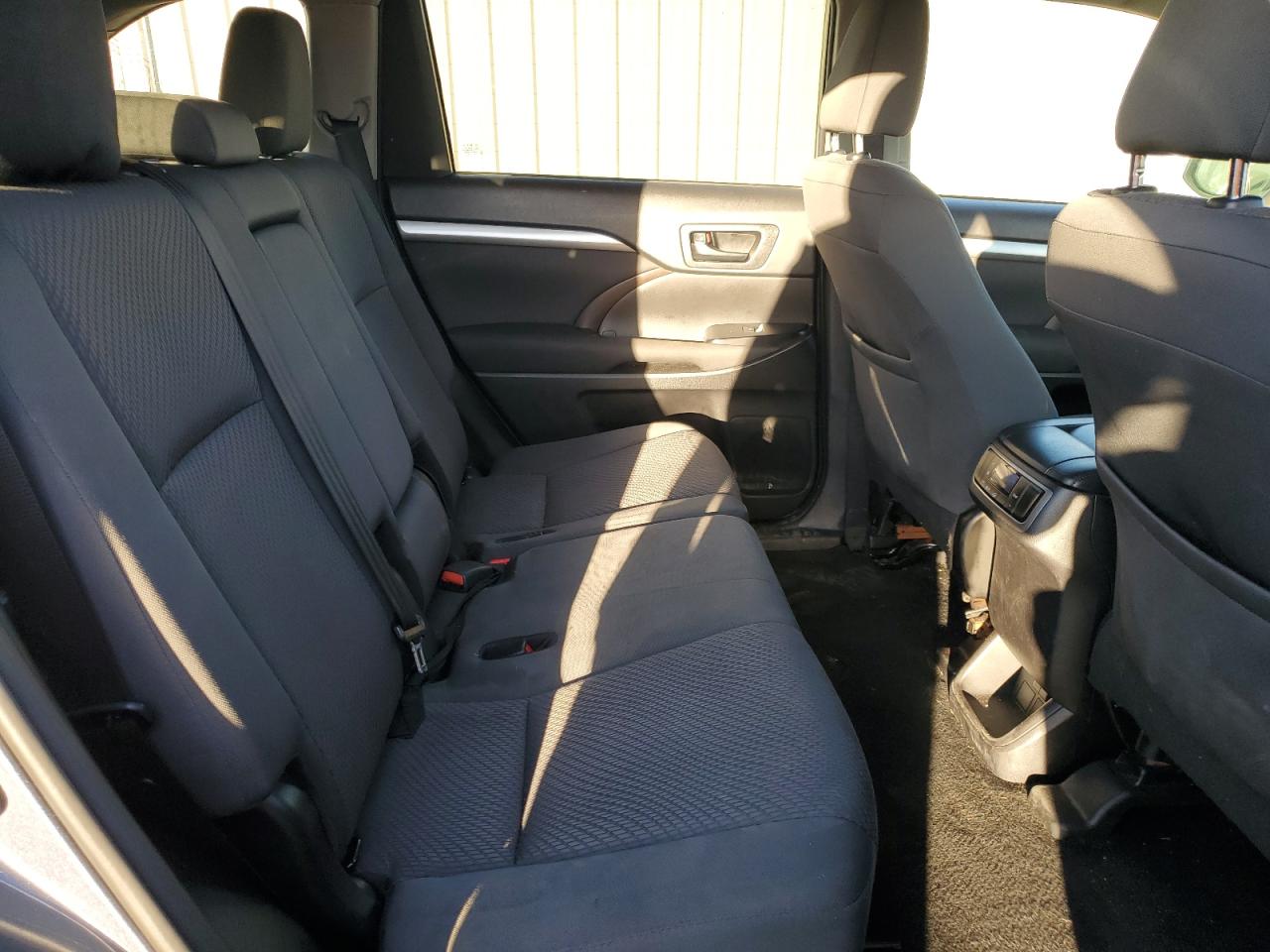 2019 Toyota Highlander Le VIN: 5TDBZRFH4KS924408 Lot: 85645535