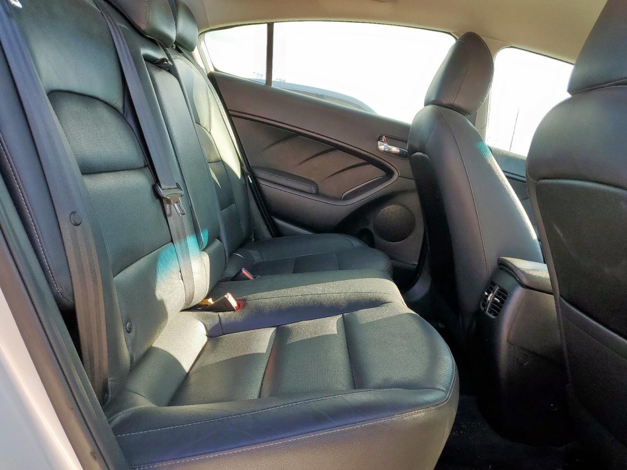 2017 Kia Forte Ex VIN: 3KPFL4A80HE090427 Lot: 90307545