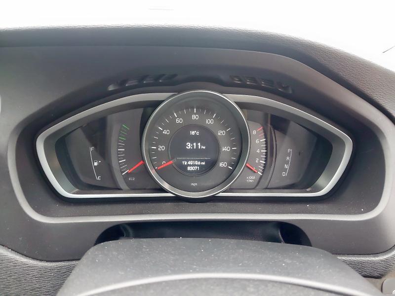 2017 VOLVO V40 T3 [152] MOMENTUM 5DR GEARTRONIC