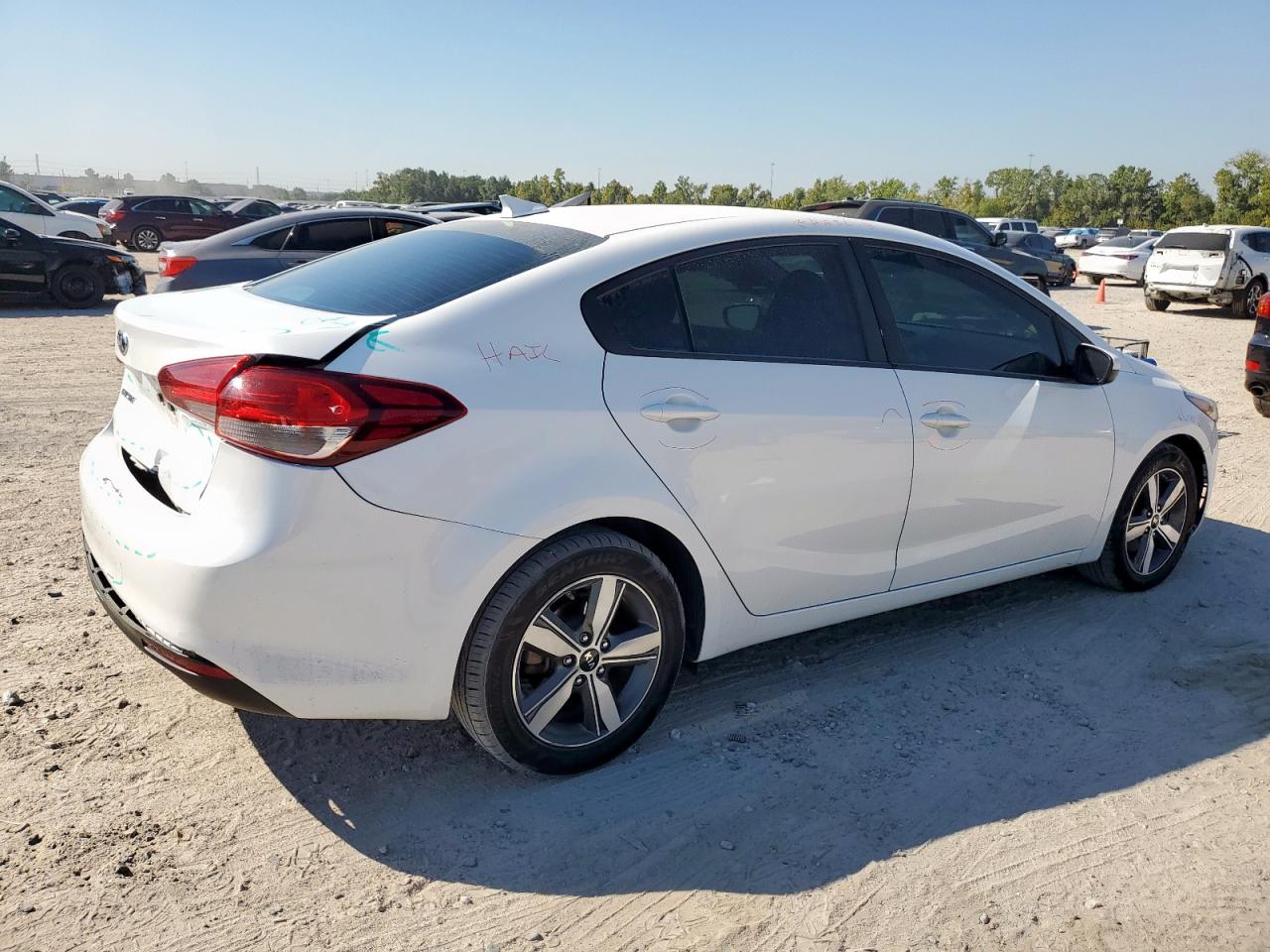 2018 Kia Forte Lx VIN: 3KPFL4A78JE200654 Lot: 85837645