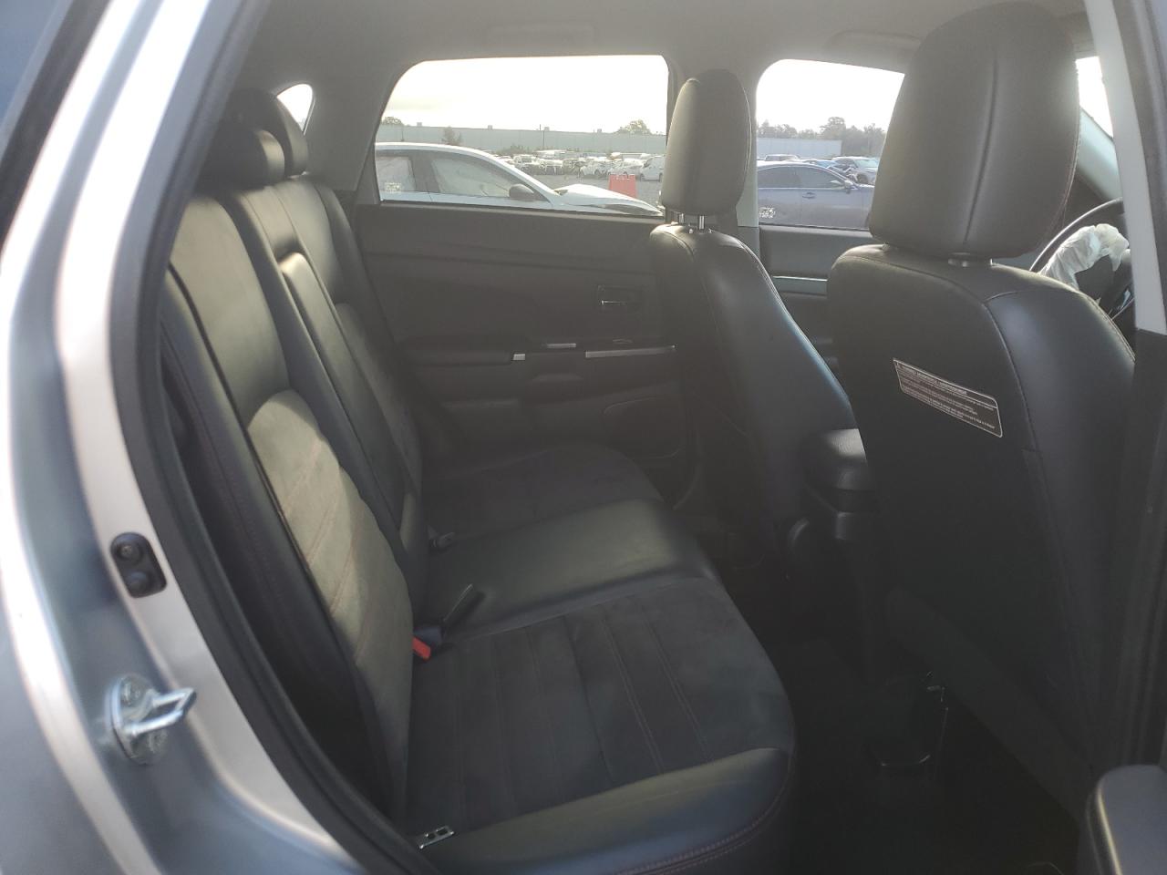 2018 Mitsubishi Outlander Sport Es VIN: JA4AP3AW3JU012698 Lot: 90223325