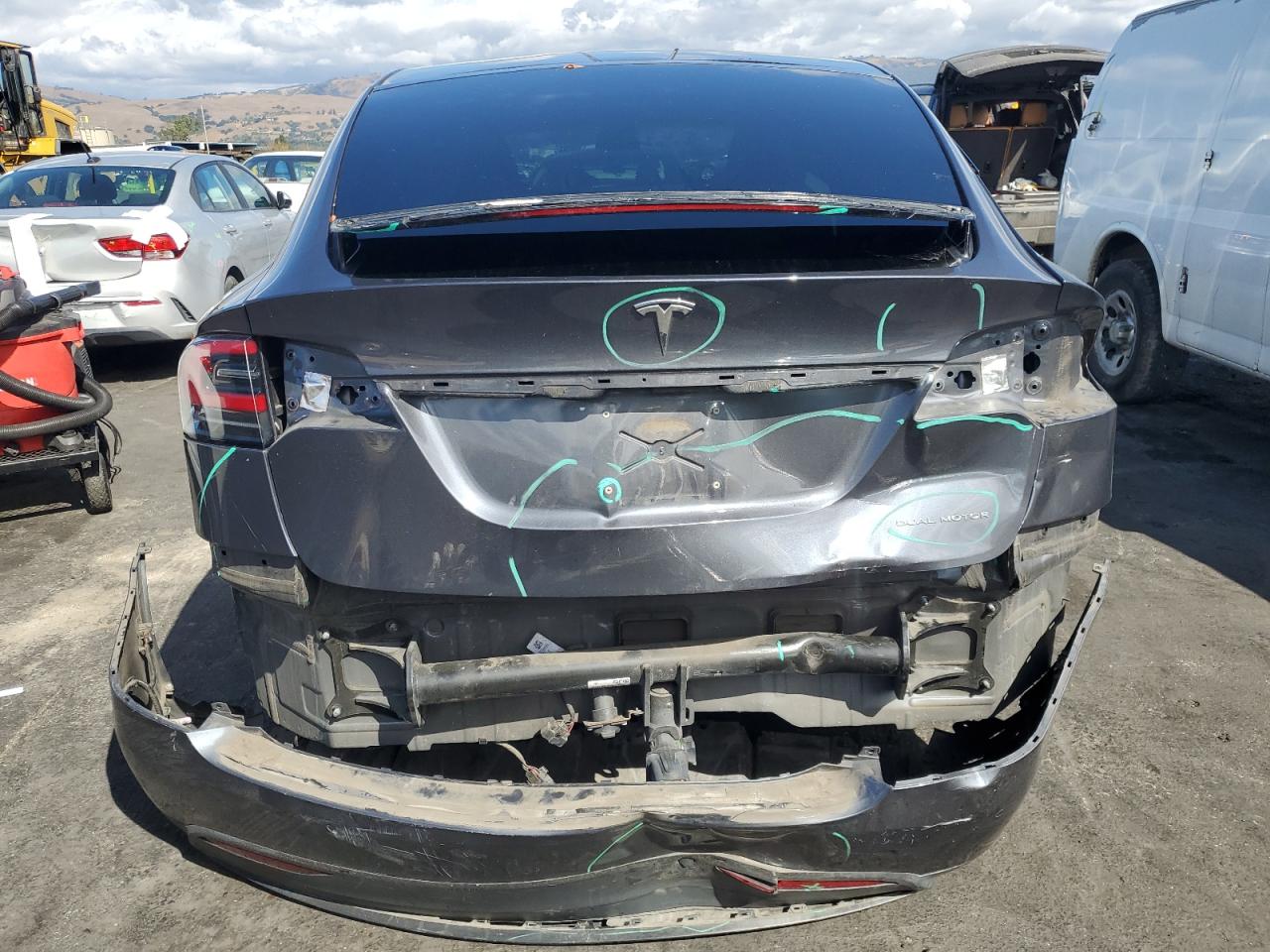 2019 Tesla Model X VIN: 5YJXCBE28KF181039 Lot: 84561745