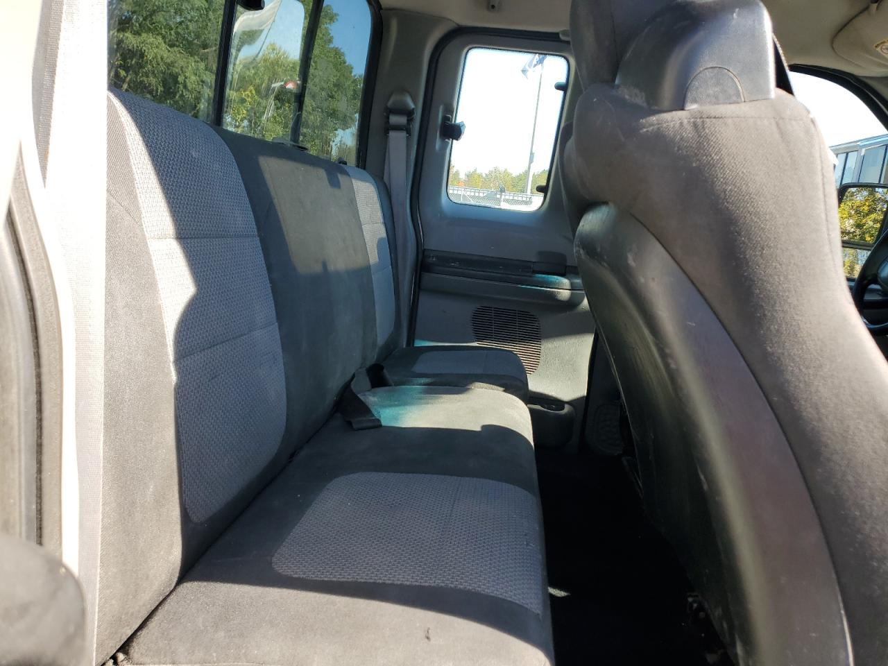 2005 Ford F350 Srw Super Duty VIN: 1FTWX31565EB08697 Lot: 84394745