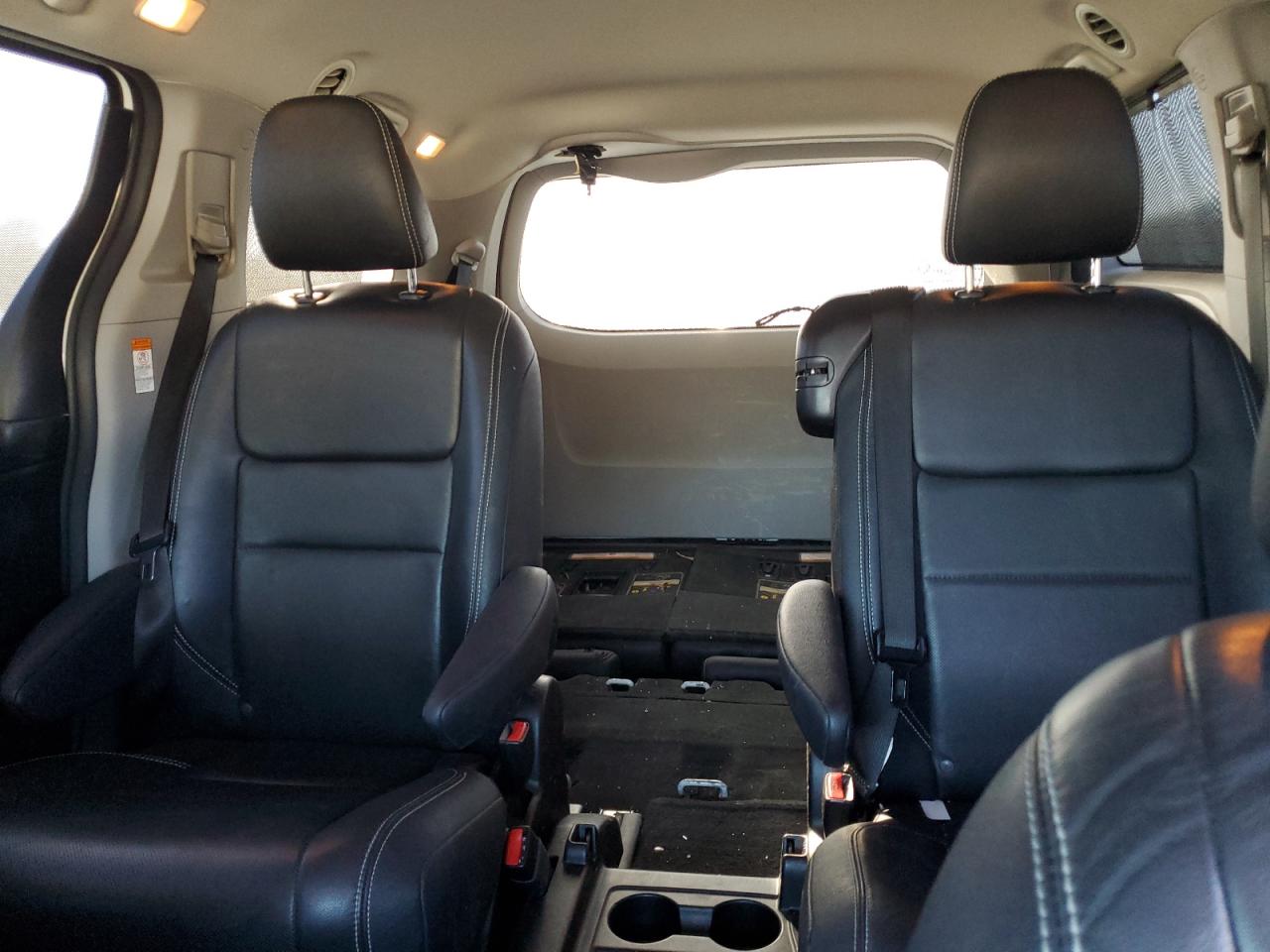 2016 Toyota Sienna Se VIN: 5TDXK3DC1GS766289 Lot: 85856505