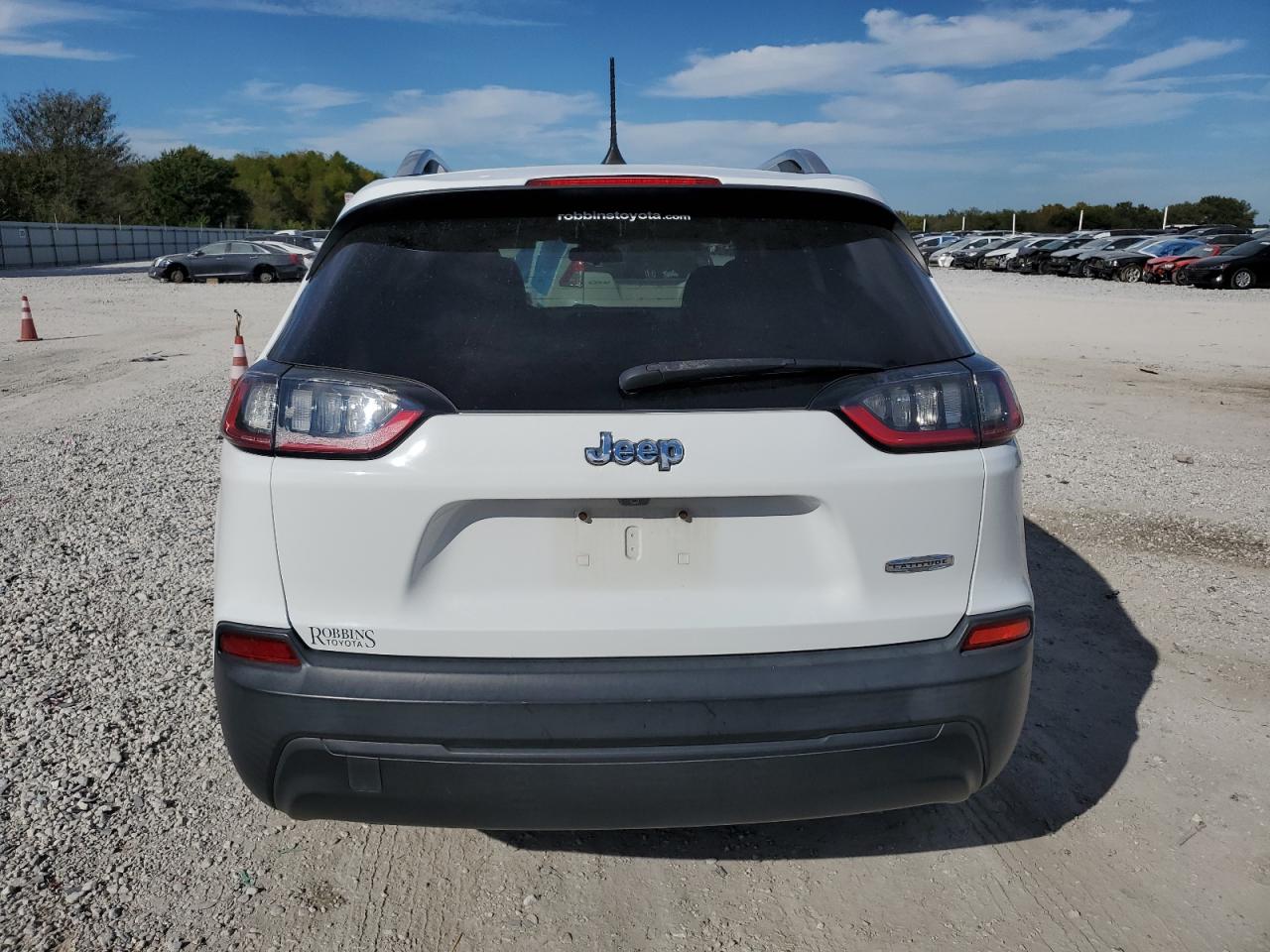 2019 Jeep Cherokee Latitude VIN: 1C4PJLCB4KD114329 Lot: 82506245