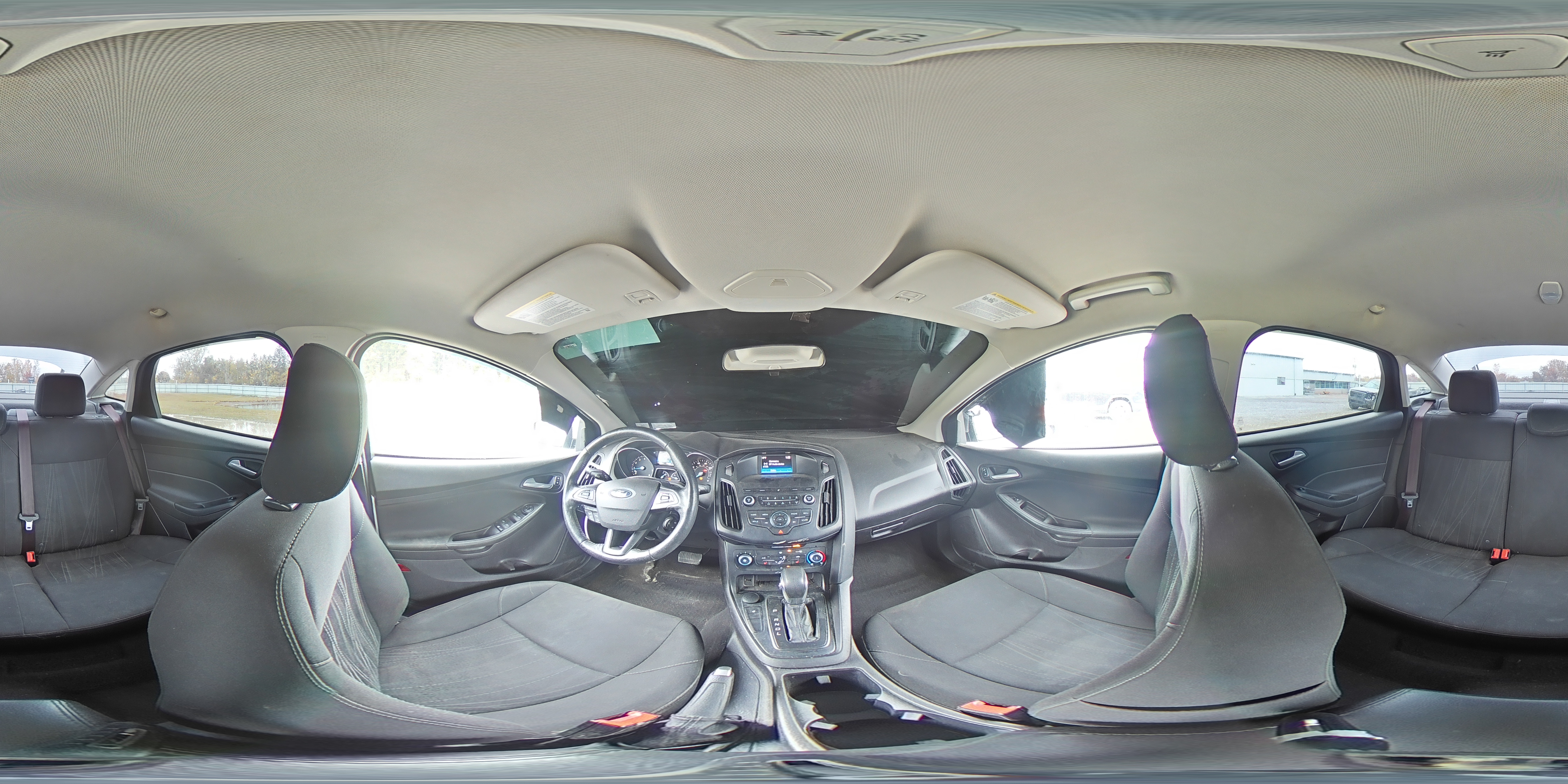 2018 Ford Focus Se VIN: 1FADP3F28JL231158 Lot: 86253275