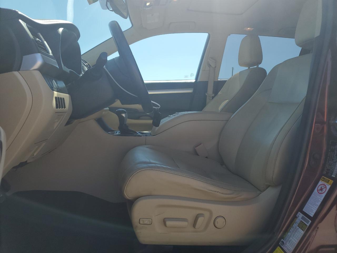 2016 Toyota Highlander Xle VIN: 5TDKKRFH4GS132402 Lot: 85891055