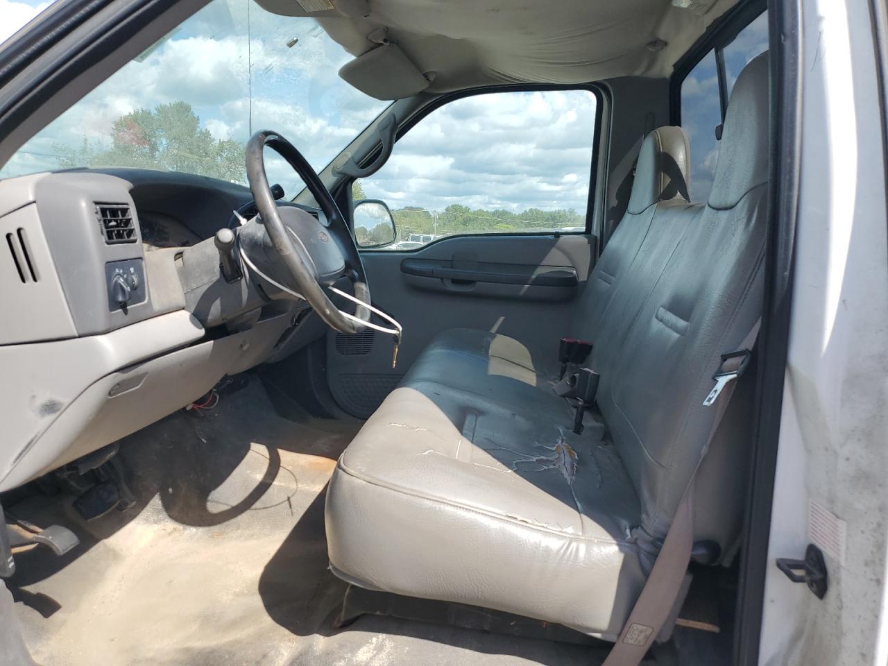 1999 Ford F250 Super Duty VIN: 1FTNF21L5XED22574 Lot: 81998095