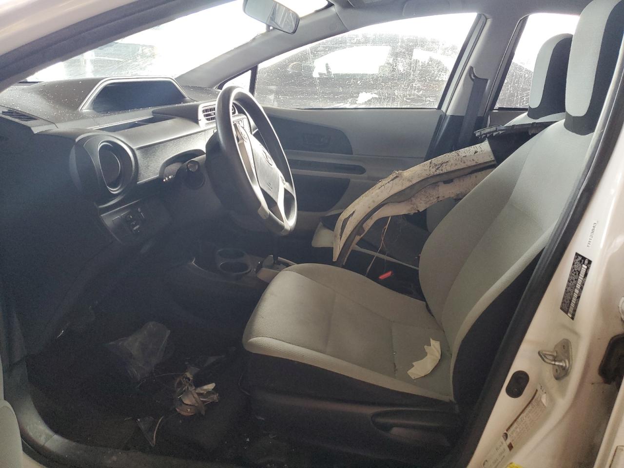 2012 Toyota Prius C VIN: JTDKDTB37C1521169 Lot: 82318165