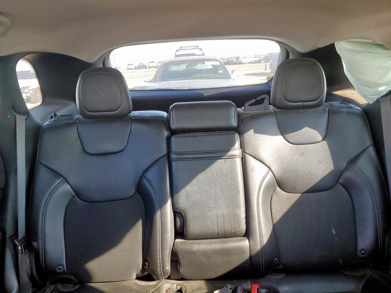 2019 Jeep Cherokee Latitude Plus VIN: 1C4PJLLB9KD312369 Lot: 82426855