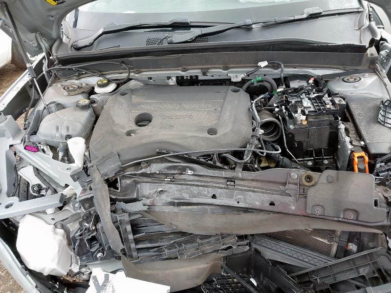 2024 VOLVO XC40 2.0 B3P PLUS DARK 5DR AUTO