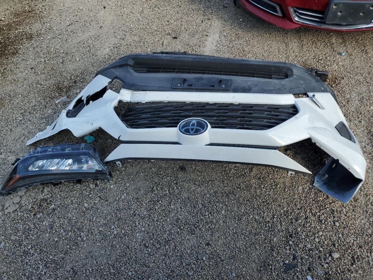 2019 Toyota Rav4 Le VIN: JTMF1RFV6KD038682 Lot: 85858735