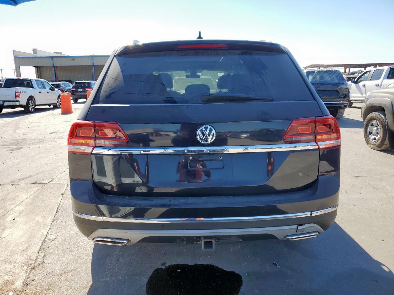 2018 Volkswagen Atlas Sel VIN: 1V2ER2CA8JC527262 Lot: 85687805