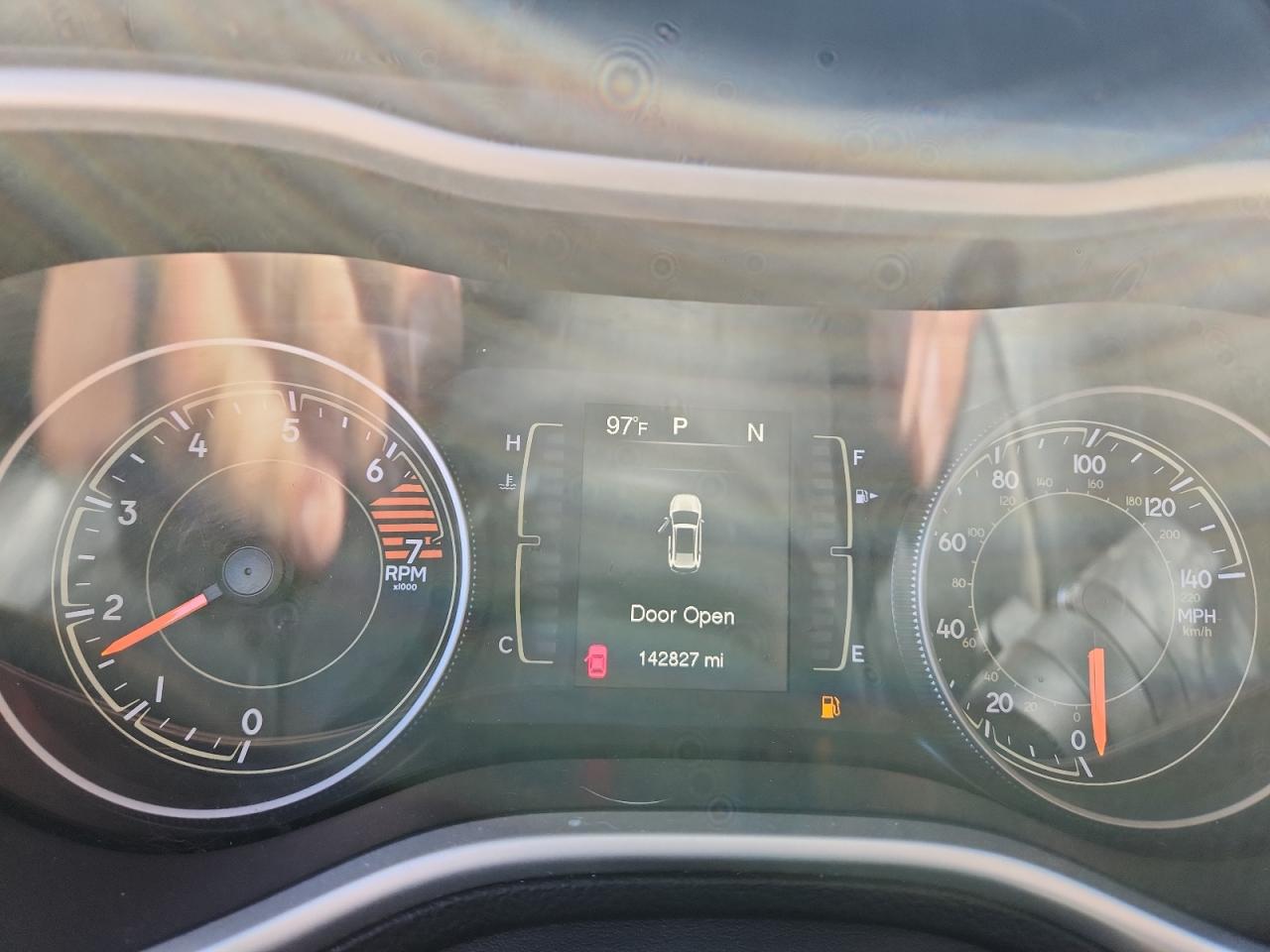 2017 Jeep Cherokee Latitude VIN: 1C4PJLCB0HW613982 Lot: 81673765