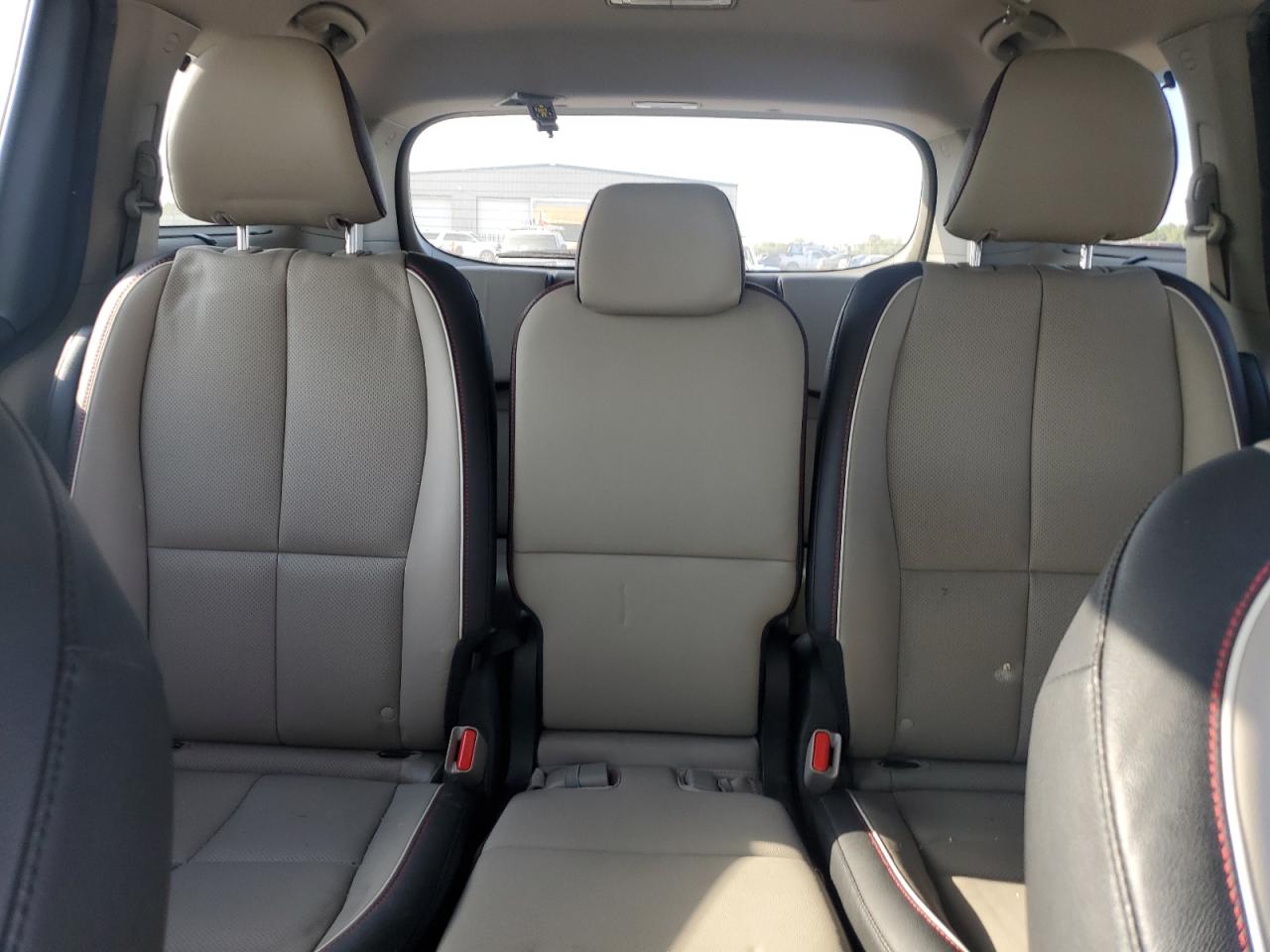 2019 Kia Sedona Lx VIN: KNDMB5C14K6570158 Lot: 84938475