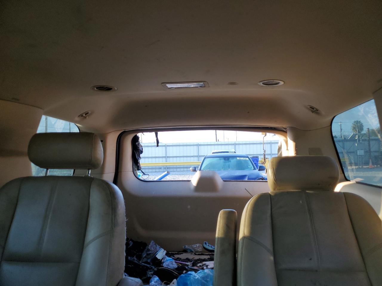 2009 GMC Yukon Denali VIN: 1GKFC03299R160910 Lot: 82701895