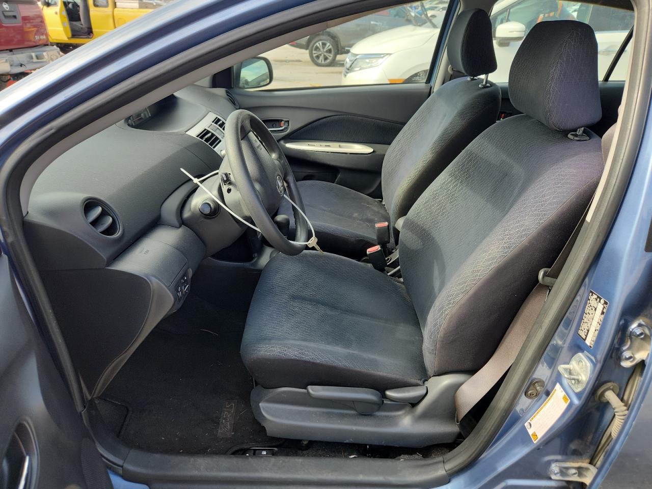 2007 Toyota Yaris VIN: JTDBT923871028063 Lot: 81988185