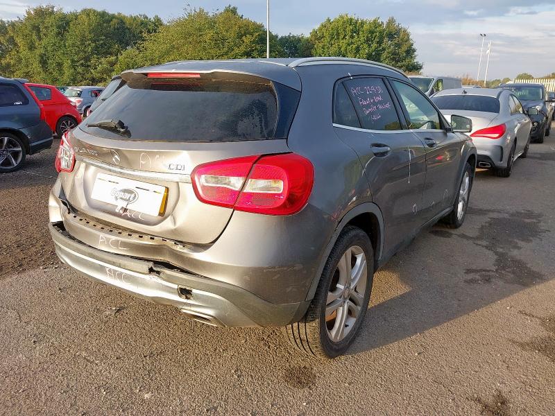 2015 MERCEDES BENZ GLA200 SPO