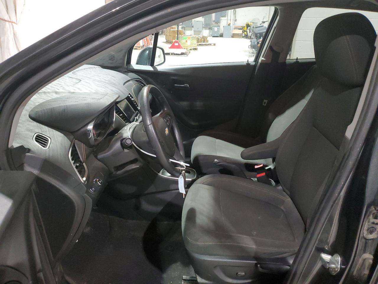 2019 Chevrolet Trax Ls VIN: 3GNCJNSB8KL236690 Lot: 85542095