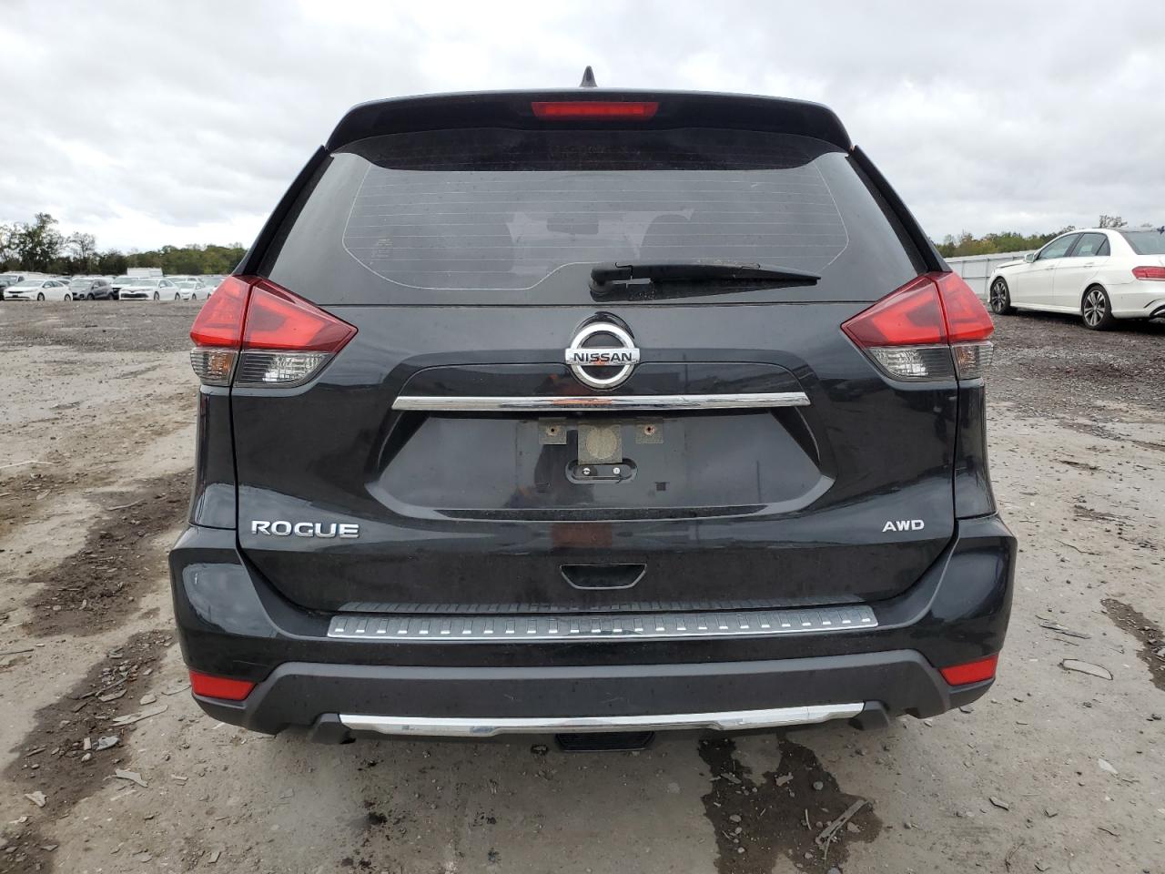 2017 Nissan Rogue S VIN: JN8AT2MVXHW004499 Lot: 85385825
