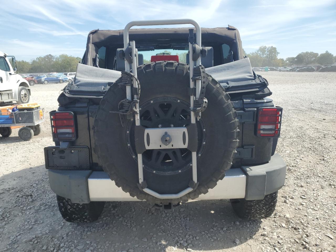 2008 Jeep Wrangler Unlimited Sahara VIN: 1J4GA59158L539335 Lot: 81982665