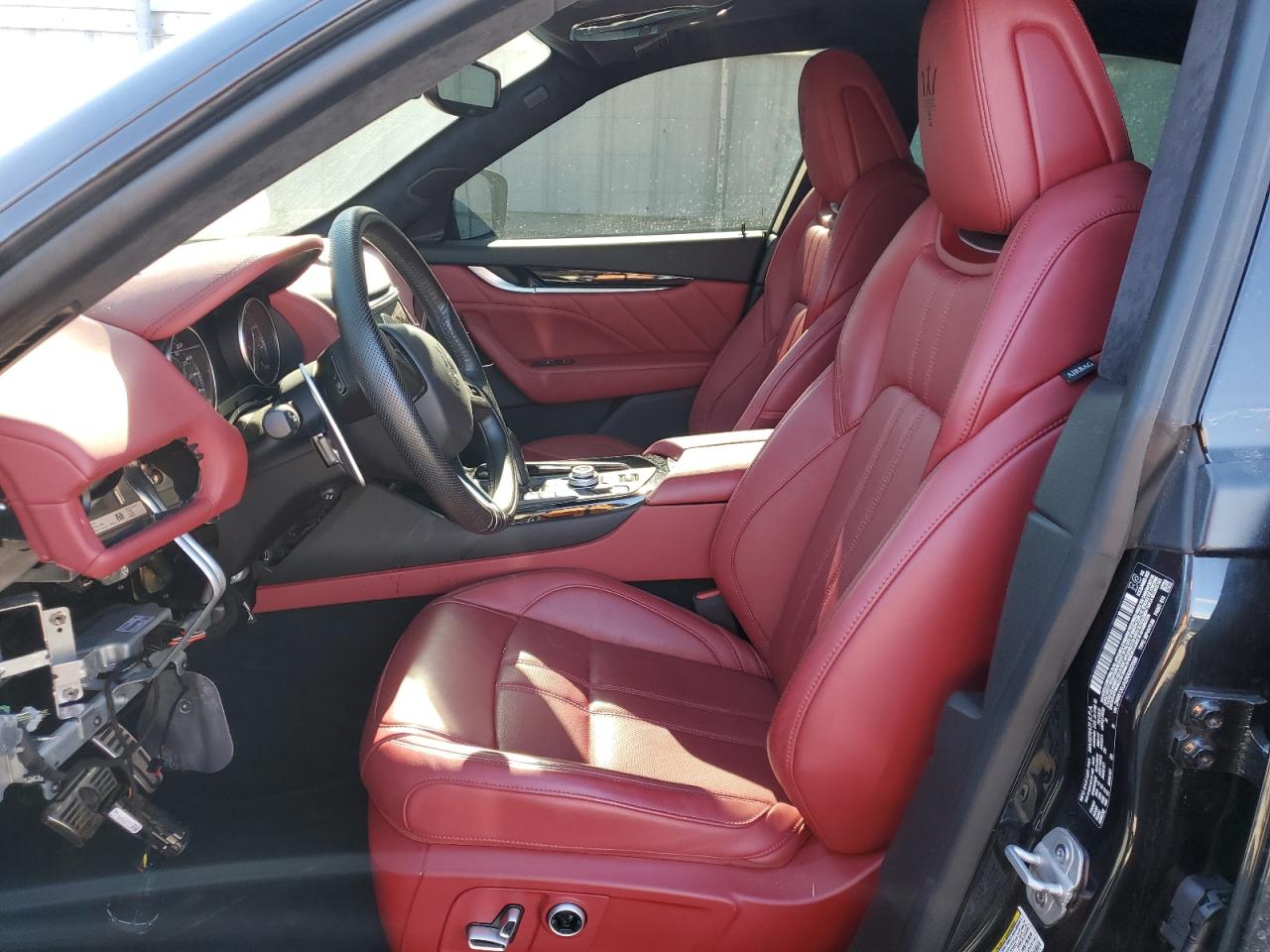 2022 Maserati Levante Base VIN: ZN661XUA2NX402098 Lot: 86425985