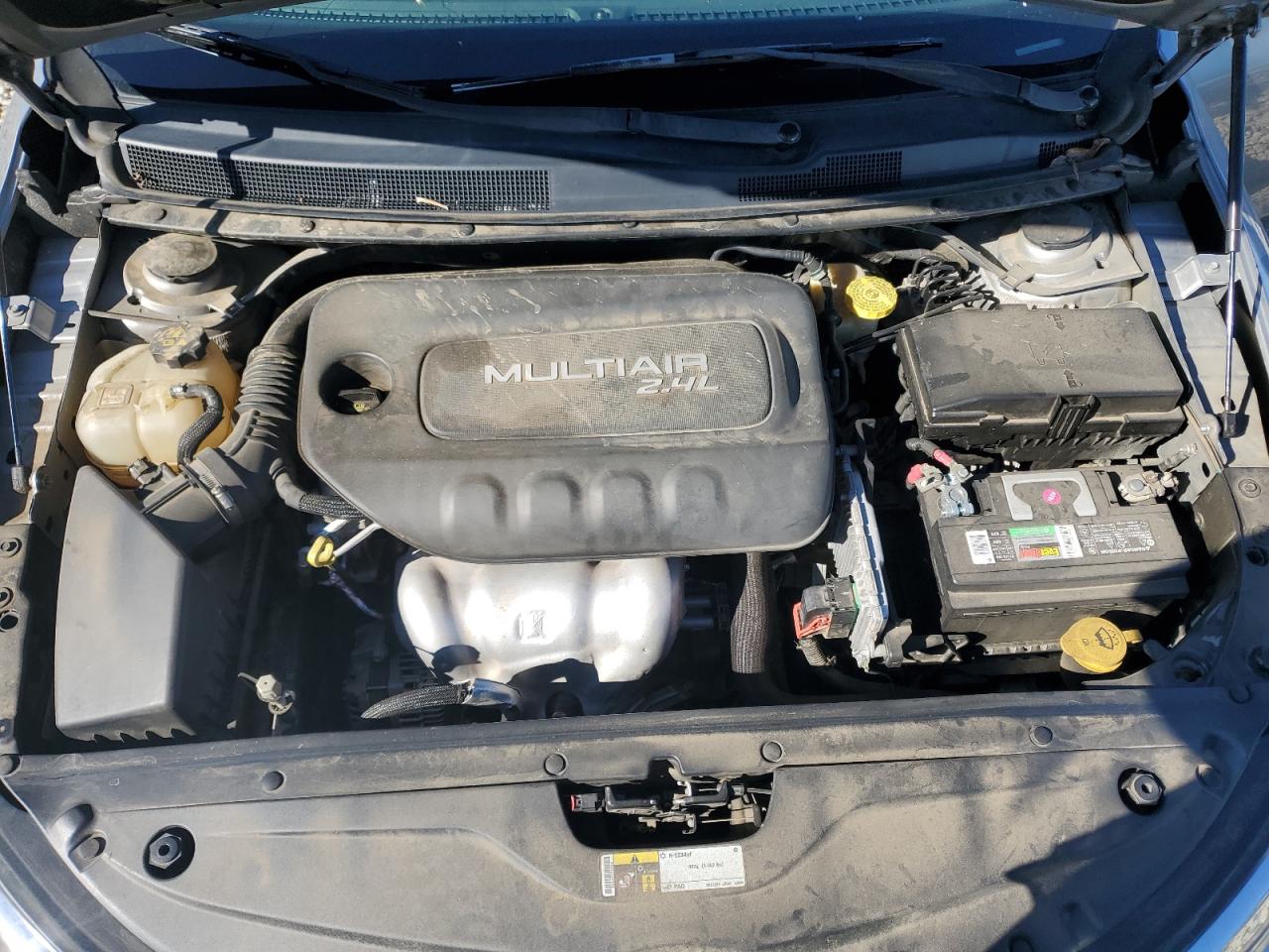 2015 Chrysler 200 Limited VIN: 1C3CCCAB4FN647474 Lot: 82757365