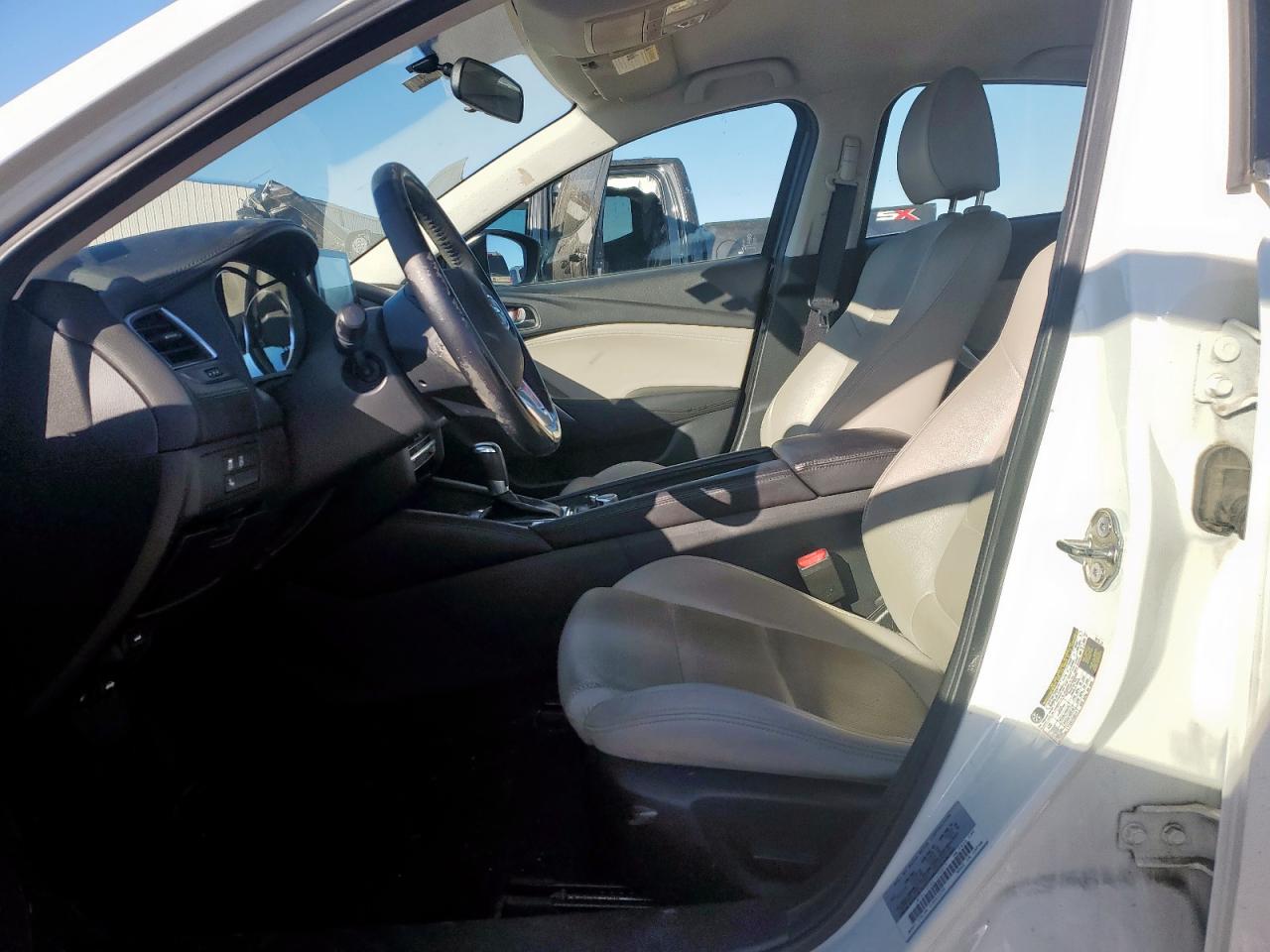 2016 Mazda 6 Touring VIN: JM1GJ1V58G1470917 Lot: 90420825