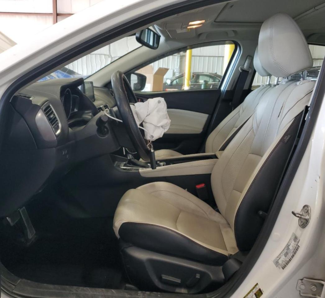 2018 Mazda 3 Grand Touring VIN: 3MZBN1M34JM255055 Lot: 90140455