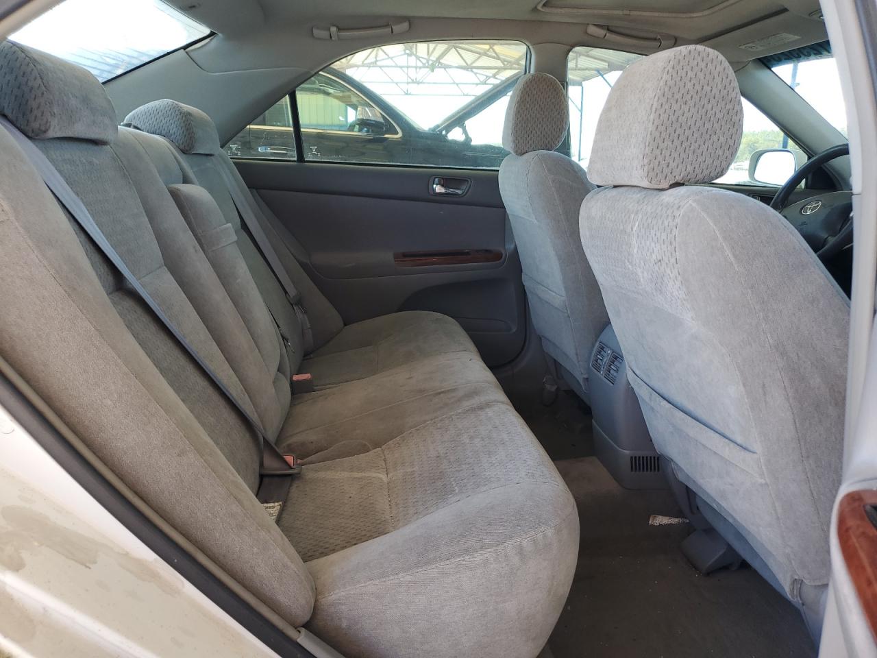 2002 Toyota Camry Le VIN: 4T1BE32KX2U056142 Lot: 84725525