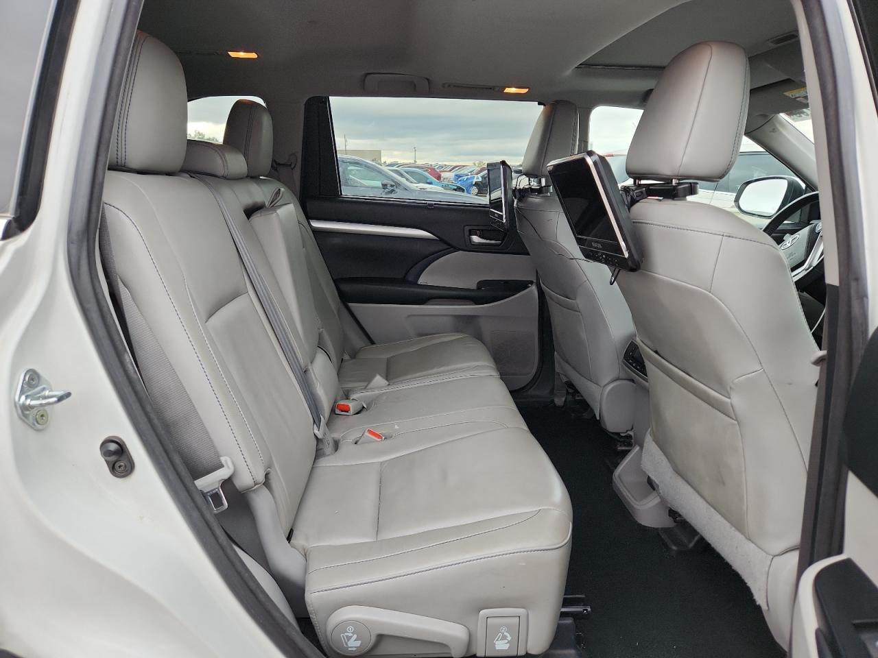 2017 Toyota Highlander Se VIN: 5TDJZRFH6HS517923 Lot: 82310265