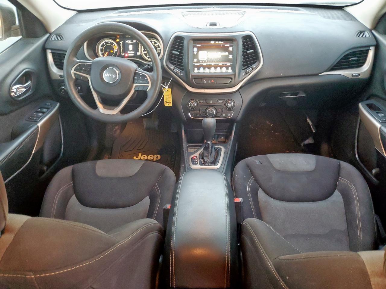 2018 Jeep Cherokee Latitude VIN: 1C4PJLCB5JD588059 Lot: 80599315