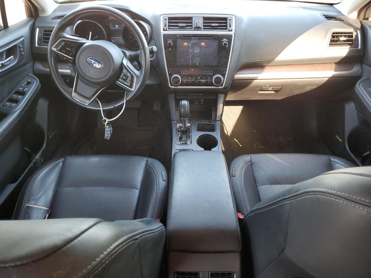 2018 Subaru Outback 3.6R Limited VIN: 4S4BSENC5J3387109 Lot: 81889405