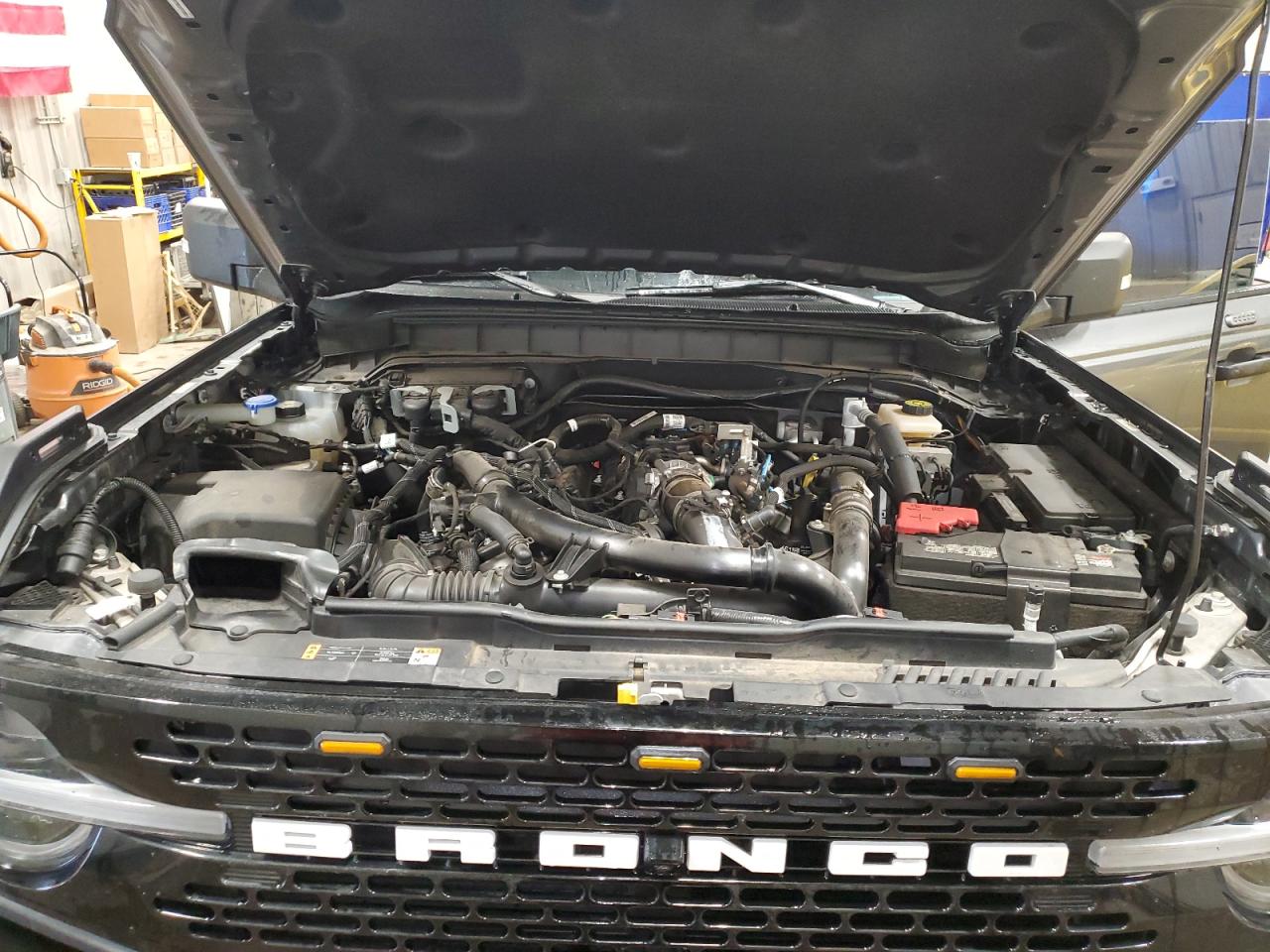 2022 Ford Bronco Base VIN: 1FMEE5DP5NLB82310 Lot: 84939275