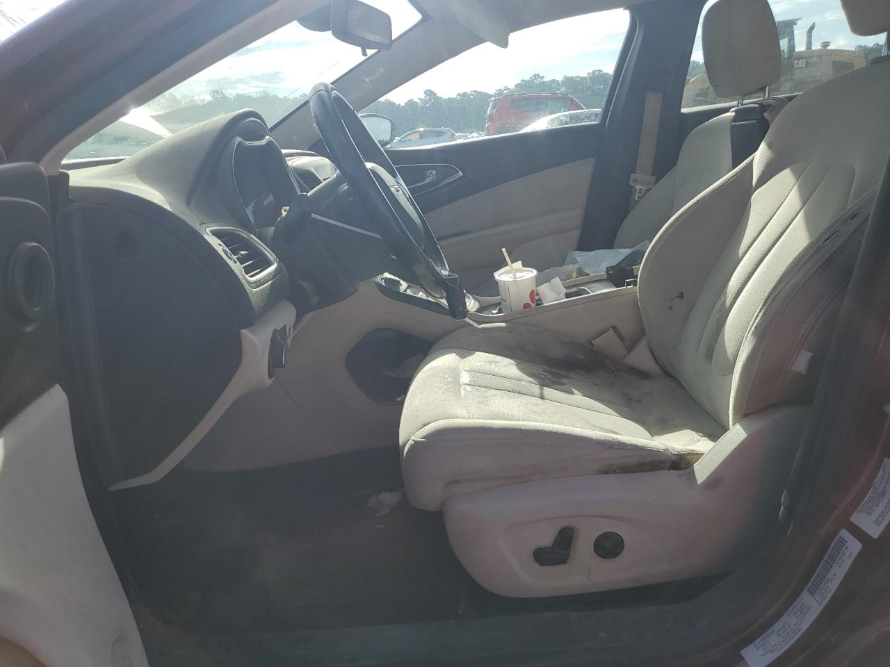 2015 Chrysler 200 Limited VIN: 1C3CCCAB1FN690220 Lot: 84281305