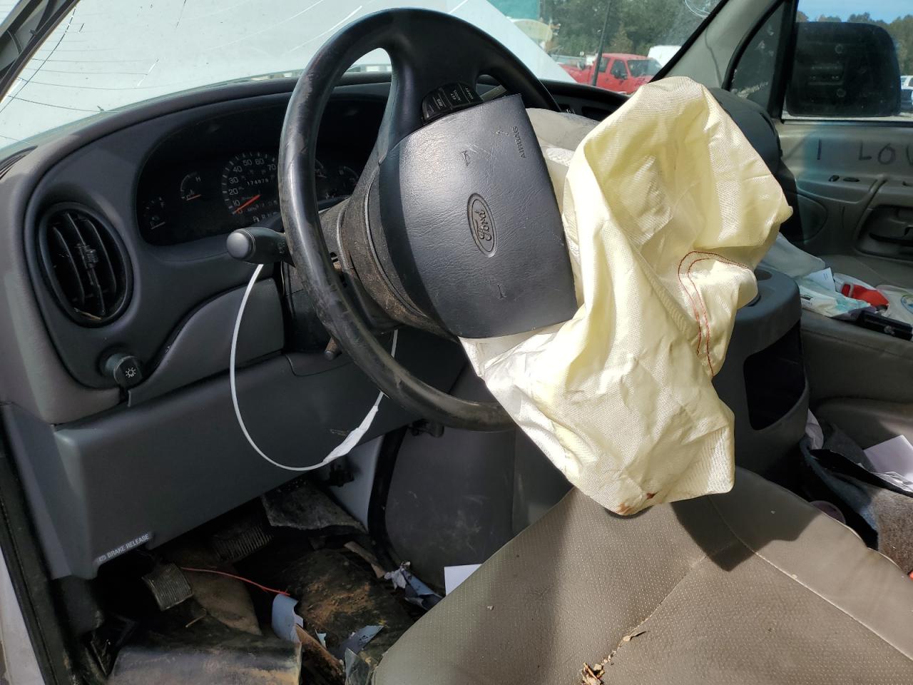 2000 Ford Econoline E350 Super Duty Wagon VIN: 1FBSS31L6YHC06728 Lot: 82737705