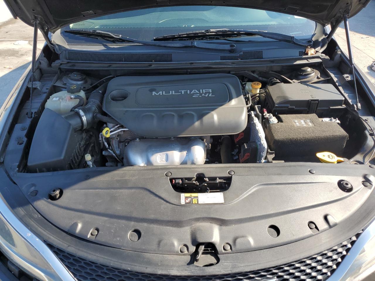 2015 Chrysler 200 Limited VIN: 1C3CCCAB8FN545952 Lot: 81839125