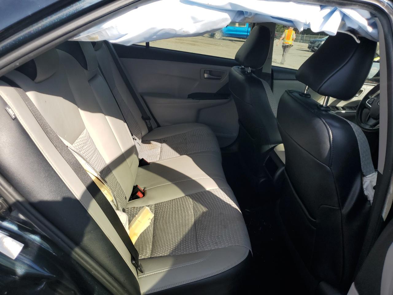 2015 Toyota Camry Le VIN: 4T1BF1FK7FU970253 Lot: 85668295