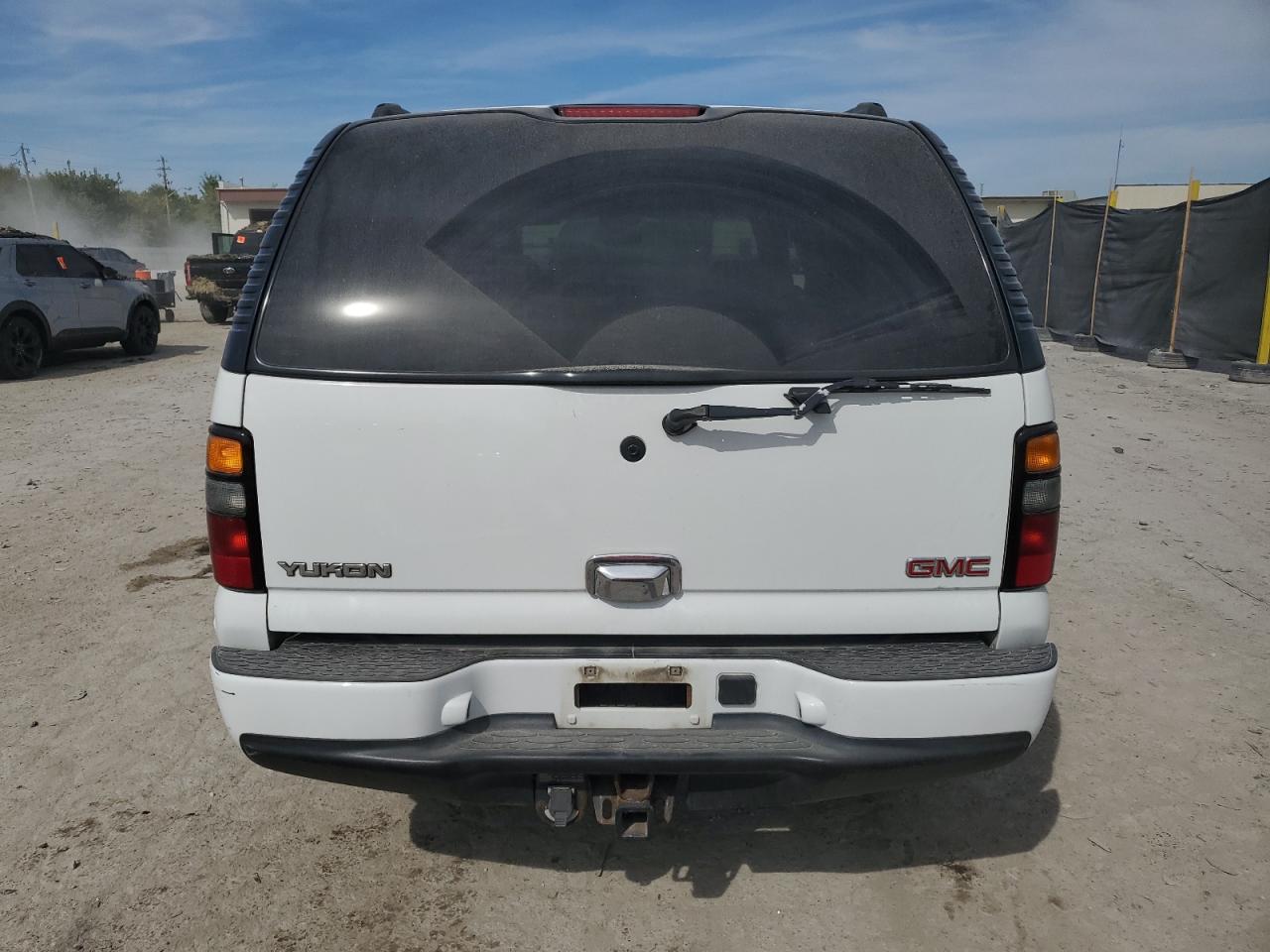 2005 GMC Yukon Denali VIN: 1GKEK63U15J160184 Lot: 84830565