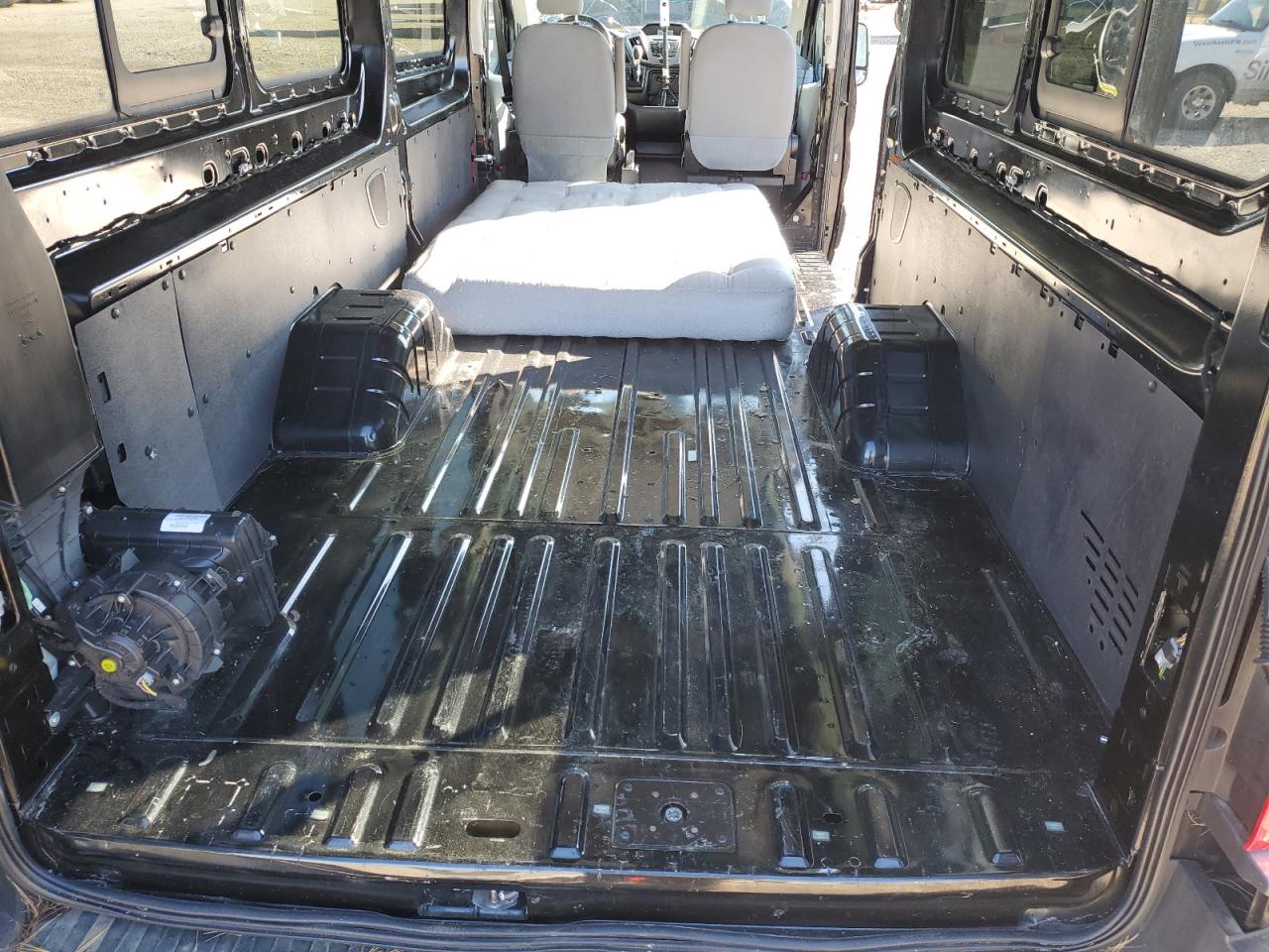 2015 Ford Transit Delivery Van VIN: 1FBVU4XV9FKA74862 Lot: 87049385