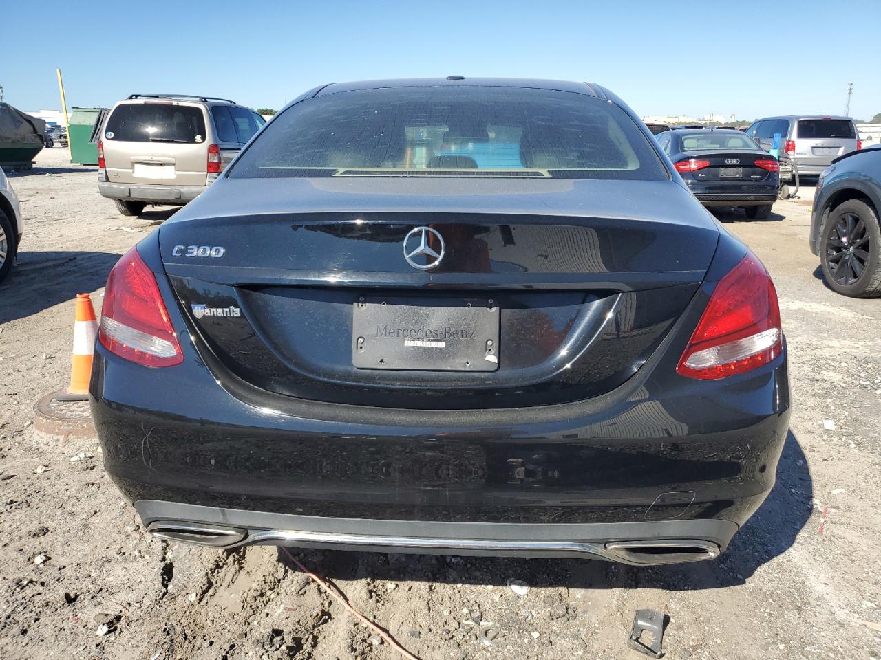 2017 Mercedes-Benz C 300 VIN: 55SWF4JB4HU190817 Lot: 90019625