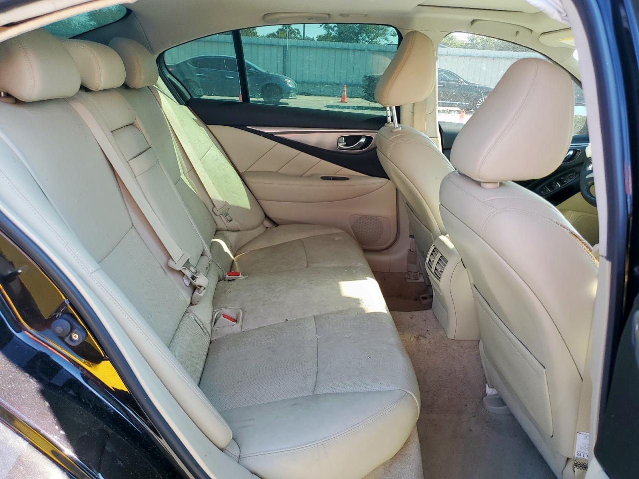 2015 Infiniti Q50 Base VIN: JN1BV7AP2FM349129 Lot: 85902815