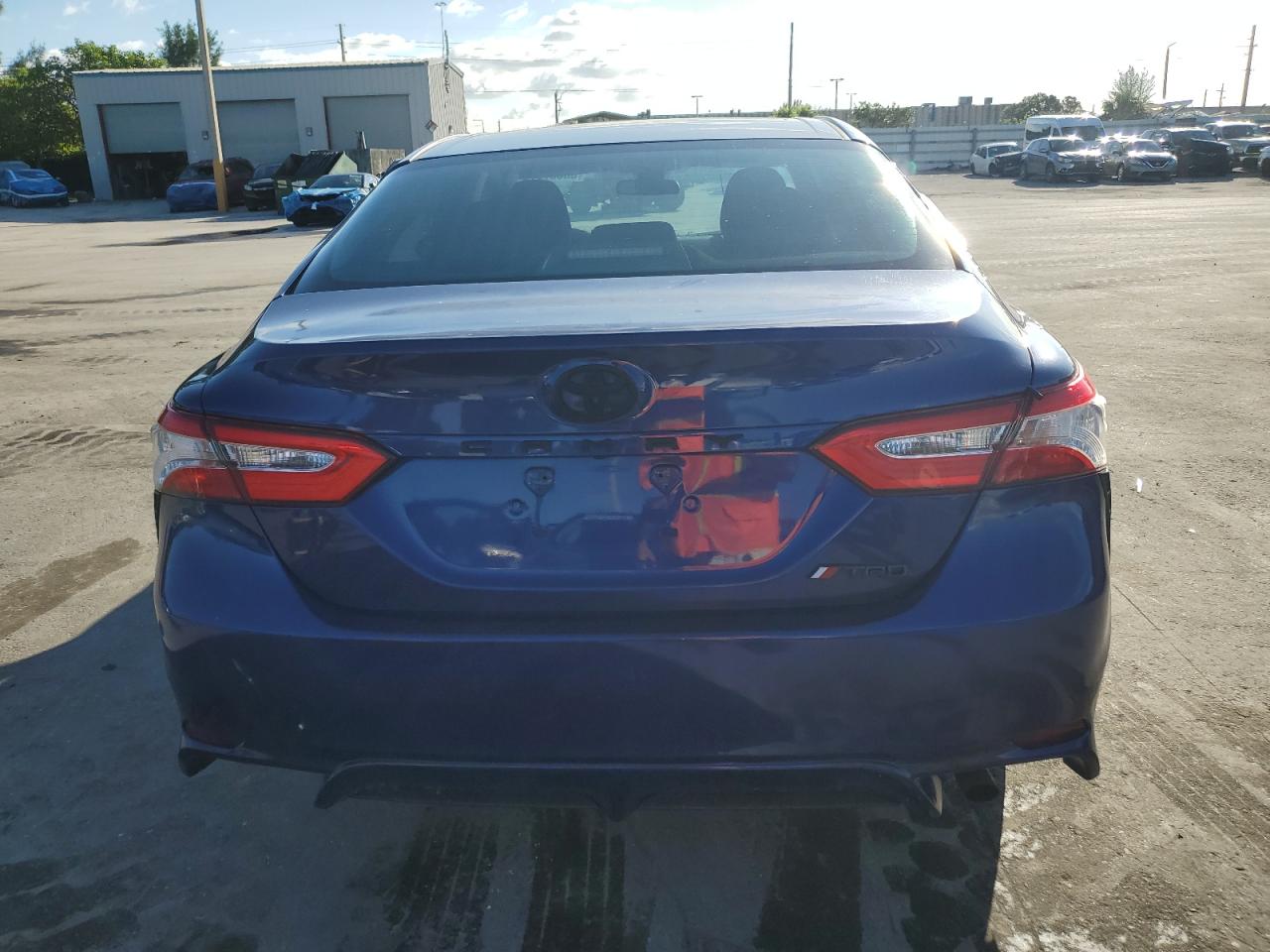 2018 Toyota Camry L VIN: 4T1B11HK6JU554182 Lot: 86607975