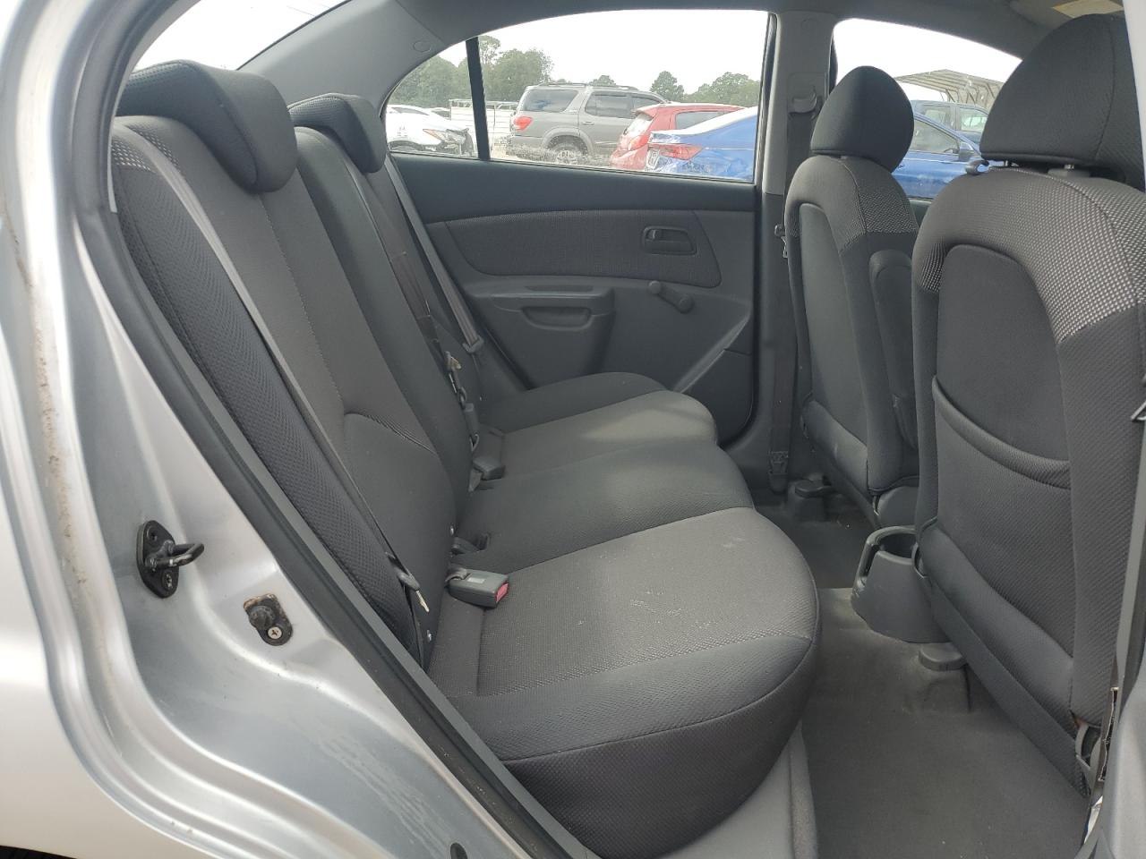 2007 Kia Rio Base VIN: KNADE123876188318 Lot: 85648125