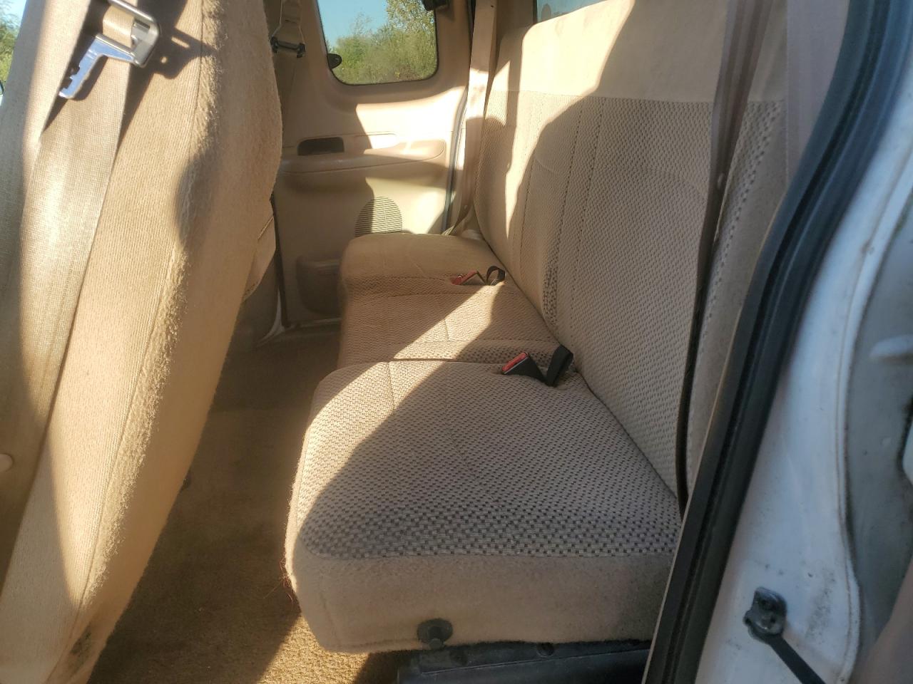 1999 Ford F150 VIN: 1FTRX17W3XNA82872 Lot: 85876295