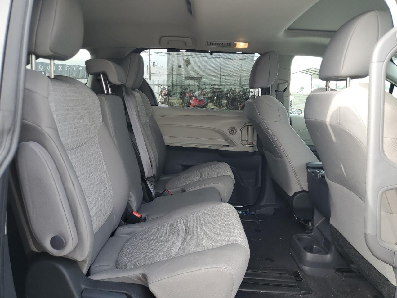 2024 Toyota Sienna Le VIN: 5TDBRKEC3RS222247 Lot: 82397825