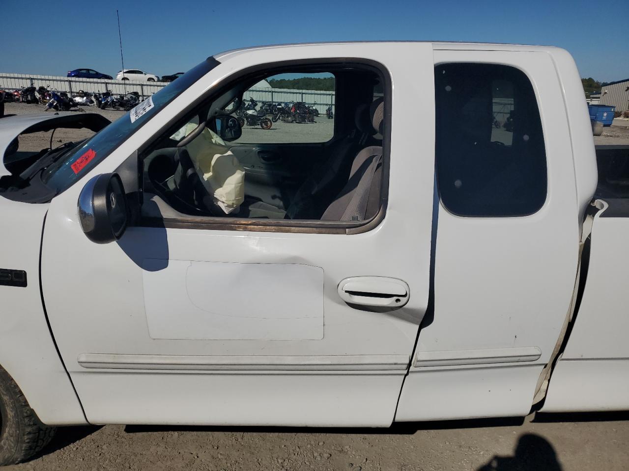 2002 Ford F150 VIN: 1FTRX17252NA44369 Lot: 85863265