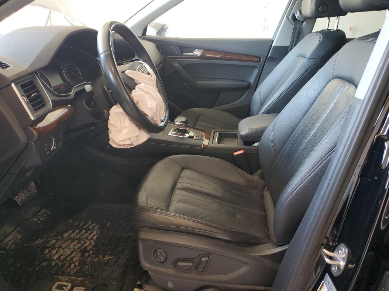 2018 Audi Q5 Premium VIN: WA1ANAFY3J2001779 Lot: 81979145