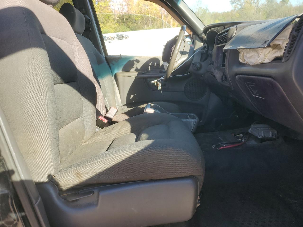 2001 Ford Explorer Sport Trac VIN: 1FMZU67EX1UA74743 Lot: 86256045